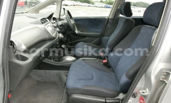 Nunua Ilio tumika Honda Fit Fedha Gari ndani ya Beitbridge nchini Matabeleland Kusini Nunua Ilio tumika Honda Fit Fedha Gari ndani ya Beitbridge nchini Matabeleland Kusini