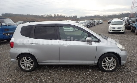 Acheter Occasion Voiture Honda Fit Gris à Beitbridge, Matabeleland South Acheter Occasion Voiture Honda Fit Gris à Beitbridge, Matabeleland South