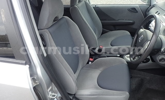 Acheter Occasion Voiture Honda Fit Gris à Beitbridge, Matabeleland South Acheter Occasion Voiture Honda Fit Gris à Beitbridge, Matabeleland South