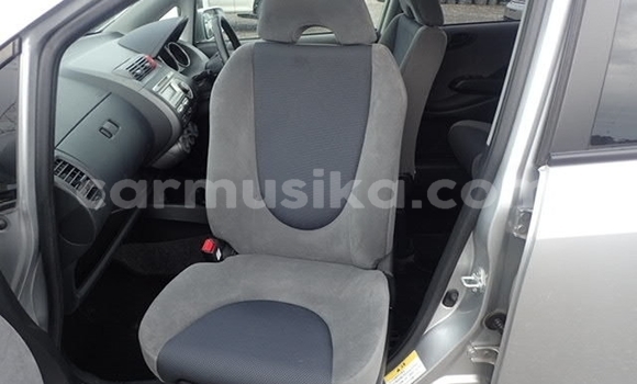 Acheter Occasion Voiture Honda Fit Gris à Beitbridge, Matabeleland South Acheter Occasion Voiture Honda Fit Gris à Beitbridge, Matabeleland South