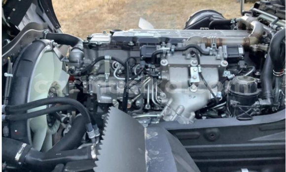 Acheter Occasion Utilitaire Mitsubishi Fuso Blanc à Beitbridge, Matabeleland South Acheter Occasion Utilitaire Mitsubishi Fuso Blanc à Beitbridge, Matabeleland South