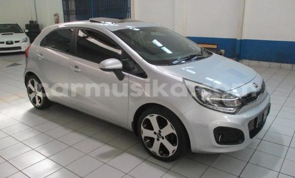 Nunua Ilio tumika Kia Rio Fedha Gari ndani ya Beitbridge nchini Matabeleland Kusini