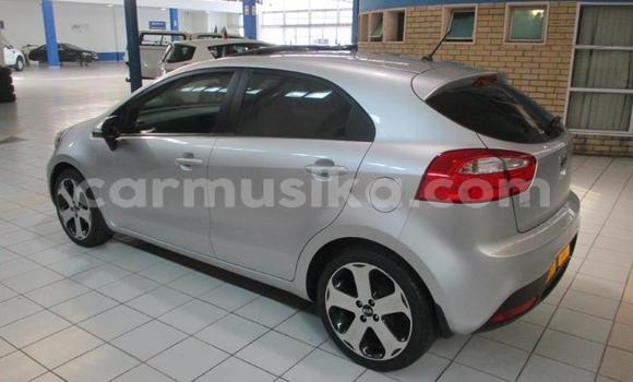 Acheter Occasion Voiture Kia Rio Gris à Beitbridge, Matabeleland South Acheter Occasion Voiture Kia Rio Gris à Beitbridge, Matabeleland South