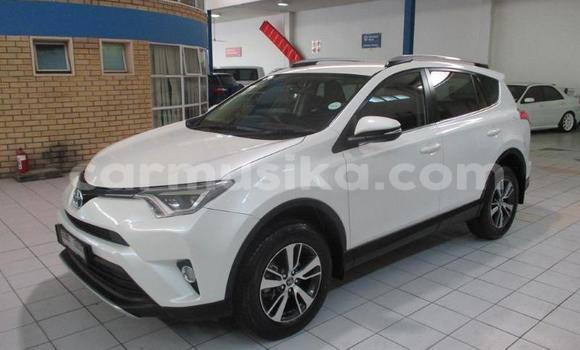 Tenga Tsaru Toyota RAV4 Chena Mota in Beitbridge in Matabeleland South Tenga Tsaru Toyota RAV4 Chena Mota in Beitbridge in Matabeleland South