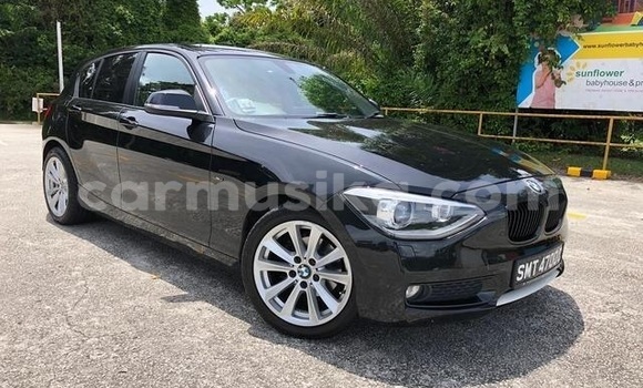 Nunua Ilio tumika BMW 1-Series Nyeusi Gari ndani ya Harare nchini Harare