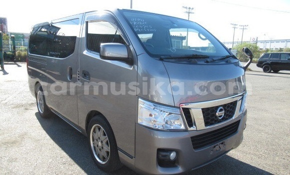 Tenga Tsaru Nissan NV350 Caravan Sirivha Mota in Harare in Harare