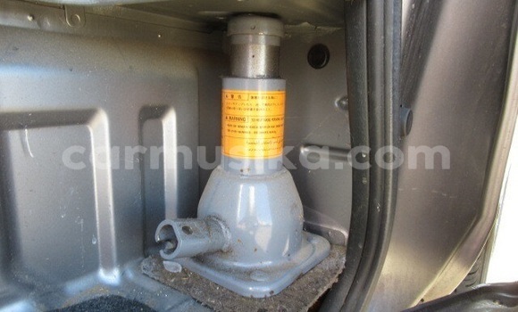 Acheter Occasion Voiture Nissan NV350 Caravan Gris à Harare, Harare Acheter Occasion Voiture Nissan NV350 Caravan Gris à Harare, Harare