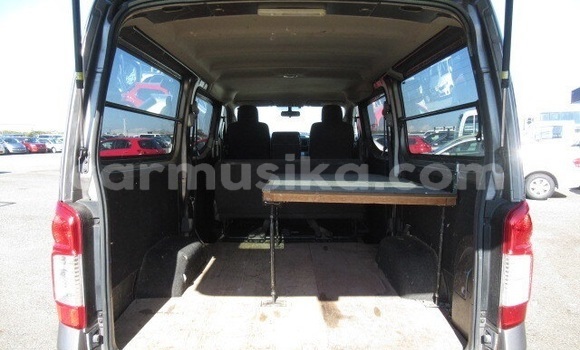 Acheter Occasion Voiture Nissan NV350 Caravan Gris à Harare, Harare Acheter Occasion Voiture Nissan NV350 Caravan Gris à Harare, Harare