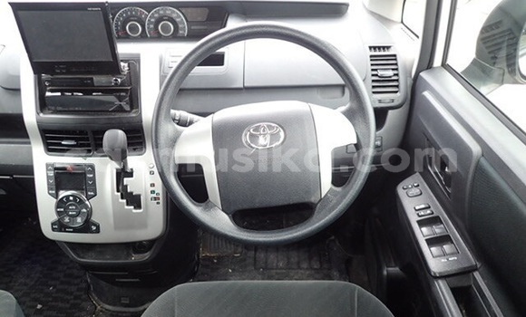 Buy Used Toyota Voxy White Car in Harare in Harare Buy Used Toyota Voxy White Car in Harare in Harare