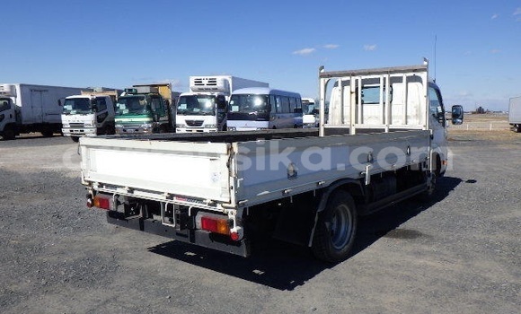 Buy Used Toyota Dyna White Car in Harare in Harare Buy Used Toyota Dyna White Car in Harare in Harare