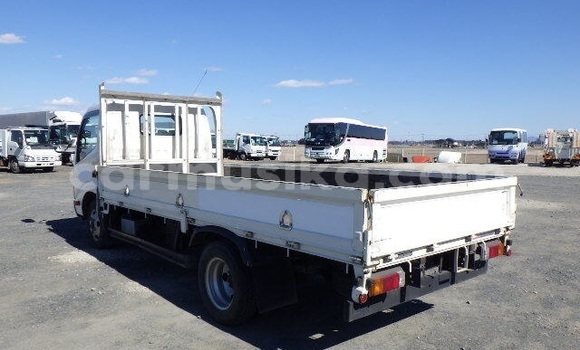 Buy Used Toyota Dyna White Car in Harare in Harare Buy Used Toyota Dyna White Car in Harare in Harare