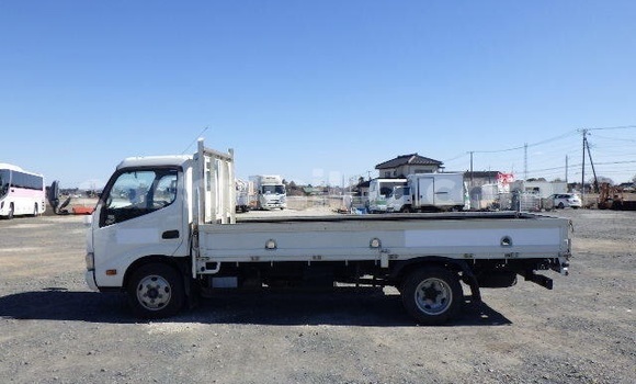 Buy Used Toyota Dyna White Car in Harare in Harare Buy Used Toyota Dyna White Car in Harare in Harare