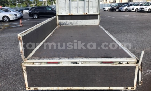 Acheter Occasion Utilitaire Toyota Dyna Blanc à Beitbridge, Matabeleland South Acheter Occasion Utilitaire Toyota Dyna Blanc à Beitbridge, Matabeleland South