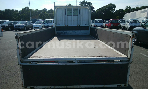 Acheter Occasion Utilitaire Toyota Dyna Blanc à Beitbridge, Matabeleland South Acheter Occasion Utilitaire Toyota Dyna Blanc à Beitbridge, Matabeleland South