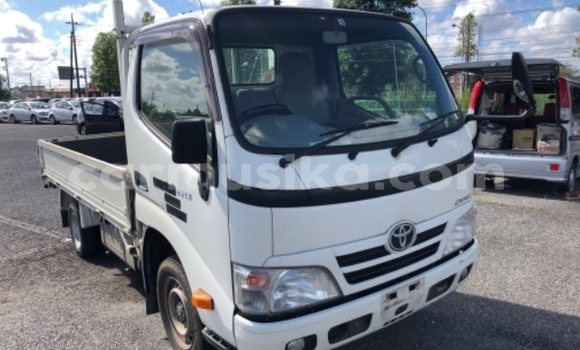 Acheter Occasion Utilitaire Toyota Dyna Blanc à Beitbridge, Matabeleland South Acheter Occasion Utilitaire Toyota Dyna Blanc à Beitbridge, Matabeleland South