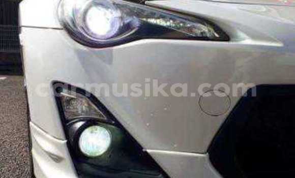 Acheter Occasion Voiture Toyota GT86 Blanc à Beitbridge, Matabeleland South Acheter Occasion Voiture Toyota GT86 Blanc à Beitbridge, Matabeleland South