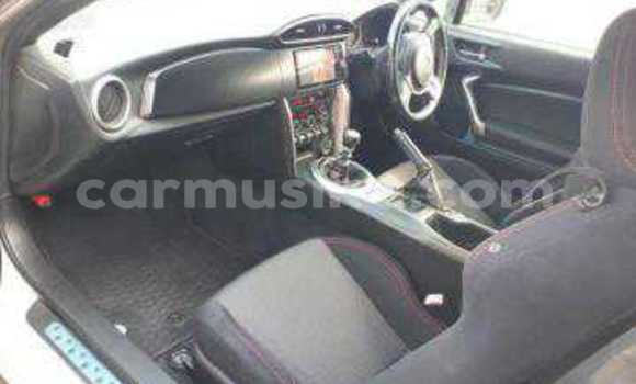 Acheter Occasion Voiture Toyota GT86 Blanc à Beitbridge, Matabeleland South Acheter Occasion Voiture Toyota GT86 Blanc à Beitbridge, Matabeleland South