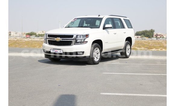 Nunua Imported Chevrolet Tahoe Nyeupe Gari ndani ya Import - Dubai nchini Harare