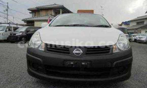 Acheter Occasion Voiture Nissan AD Blanc à Beitbridge, Matabeleland South