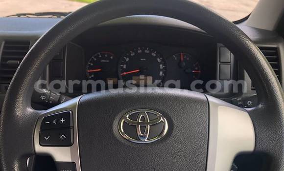 Acheter Occasion Voiture Toyota Hiace Blanc à Beitbridge, Matabeleland South Acheter Occasion Voiture Toyota Hiace Blanc à Beitbridge, Matabeleland South