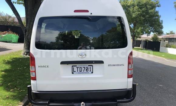 Acheter Occasion Voiture Toyota Hiace Blanc à Beitbridge, Matabeleland South Acheter Occasion Voiture Toyota Hiace Blanc à Beitbridge, Matabeleland South