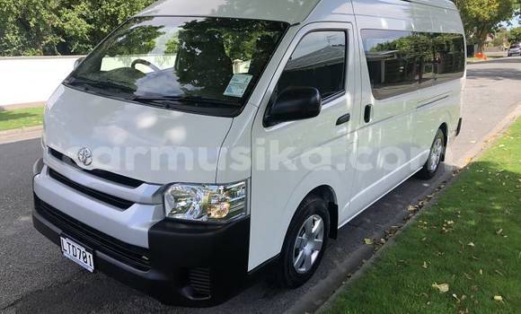 Acheter Occasion Voiture Toyota Hiace Blanc à Beitbridge, Matabeleland South Acheter Occasion Voiture Toyota Hiace Blanc à Beitbridge, Matabeleland South