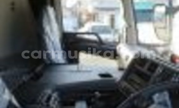 Acheter Occasion Utilitaire Mitsubishi Fuso Autre à Beitbridge, Matabeleland South Acheter Occasion Utilitaire Mitsubishi Fuso Autre à Beitbridge, Matabeleland South