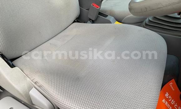 Nunua Ilio tumika Toyota Dyna Nyeupe Lori ndani ya Beitbridge nchini Matabeleland Kusini Nunua Ilio tumika Toyota Dyna Nyeupe Lori ndani ya Beitbridge nchini Matabeleland Kusini