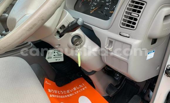 Nunua Ilio tumika Toyota Dyna Nyeupe Lori ndani ya Beitbridge nchini Matabeleland Kusini Nunua Ilio tumika Toyota Dyna Nyeupe Lori ndani ya Beitbridge nchini Matabeleland Kusini