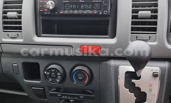 Buy Used Toyota Hiace Blue Car in Beitbridge in Matabeleland South Buy Used Toyota Hiace Blue Car in Beitbridge in Matabeleland South