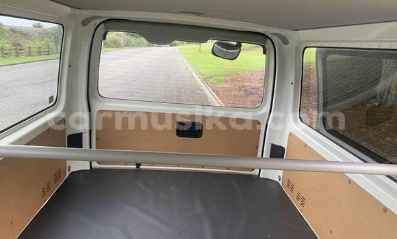 Nunua Ilio tumika Toyota Hiace Nyeupe Gari ndani ya Beitbridge nchini Matabeleland Kusini Nunua Ilio tumika Toyota Hiace Nyeupe Gari ndani ya Beitbridge nchini Matabeleland Kusini