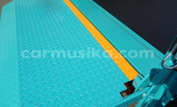 Acheter Occasion Utilitaire Toyota Dyna Vert à Beitbridge, Matabeleland South Acheter Occasion Utilitaire Toyota Dyna Vert à Beitbridge, Matabeleland South