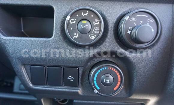 Nunua Ilio tumika Toyota Hiace Bluu Gari ndani ya Beitbridge nchini Matabeleland Kusini Nunua Ilio tumika Toyota Hiace Bluu Gari ndani ya Beitbridge nchini Matabeleland Kusini