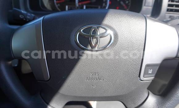 Nunua Ilio tumika Toyota Hiace Bluu Gari ndani ya Beitbridge nchini Matabeleland Kusini Nunua Ilio tumika Toyota Hiace Bluu Gari ndani ya Beitbridge nchini Matabeleland Kusini