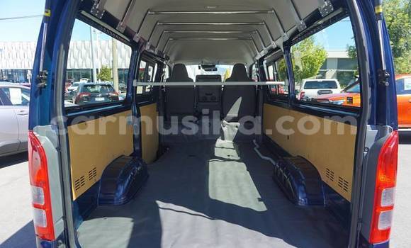 Nunua Ilio tumika Toyota Hiace Bluu Gari ndani ya Beitbridge nchini Matabeleland Kusini Nunua Ilio tumika Toyota Hiace Bluu Gari ndani ya Beitbridge nchini Matabeleland Kusini