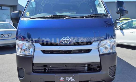 Nunua Ilio tumika Toyota Hiace Bluu Gari ndani ya Beitbridge nchini Matabeleland Kusini Nunua Ilio tumika Toyota Hiace Bluu Gari ndani ya Beitbridge nchini Matabeleland Kusini