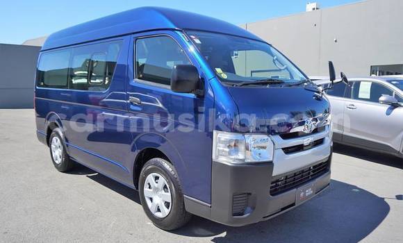 Nunua Ilio tumika Toyota Hiace Bluu Gari ndani ya Beitbridge nchini Matabeleland Kusini Nunua Ilio tumika Toyota Hiace Bluu Gari ndani ya Beitbridge nchini Matabeleland Kusini