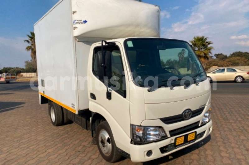 Big with watermark toyota dyna matabeleland south beitbridge 28257