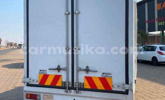 Tenga Tsaru Toyota Dyna Chena Rori in Beitbridge in Matabeleland South Tenga Tsaru Toyota Dyna Chena Rori in Beitbridge in Matabeleland South