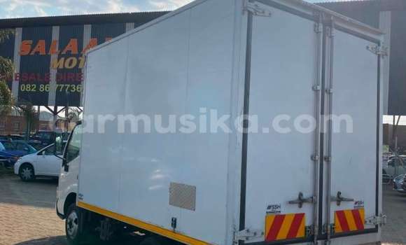 Tenga Tsaru Toyota Dyna Chena Rori in Beitbridge in Matabeleland South Tenga Tsaru Toyota Dyna Chena Rori in Beitbridge in Matabeleland South