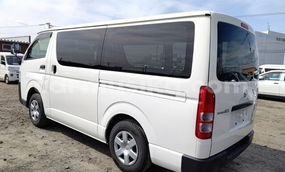 Buy Used Toyota RegiusAce White Car in Harare in Harare Buy Used Toyota RegiusAce White Car in Harare in Harare