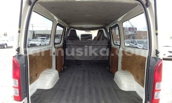 Buy Used Toyota RegiusAce White Car in Harare in Harare Buy Used Toyota RegiusAce White Car in Harare in Harare