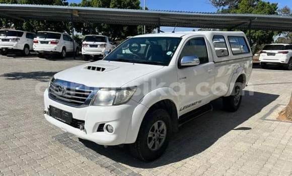 Buy Used Toyota Hilux White Car in Beitbridge in Matabeleland South Buy Used Toyota Hilux White Car in Beitbridge in Matabeleland South