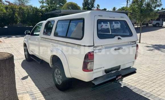 Buy Used Toyota Hilux White Car in Beitbridge in Matabeleland South Buy Used Toyota Hilux White Car in Beitbridge in Matabeleland South