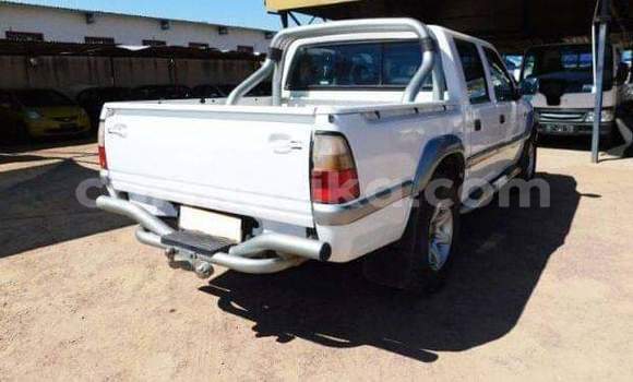 Buy Used Isuzu KB White Car in Beitbridge in Matabeleland South Buy Used Isuzu KB White Car in Beitbridge in Matabeleland South