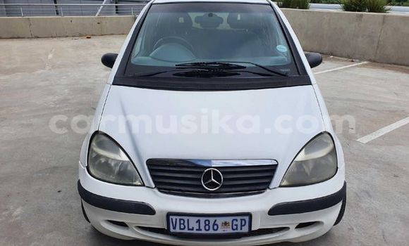 Tenga Tsaru Mercedes-Benz C-Classe Sirivha Mota in Beitbridge in Matabeleland South Tenga Tsaru Mercedes-Benz C-Classe Sirivha Mota in Beitbridge in Matabeleland South