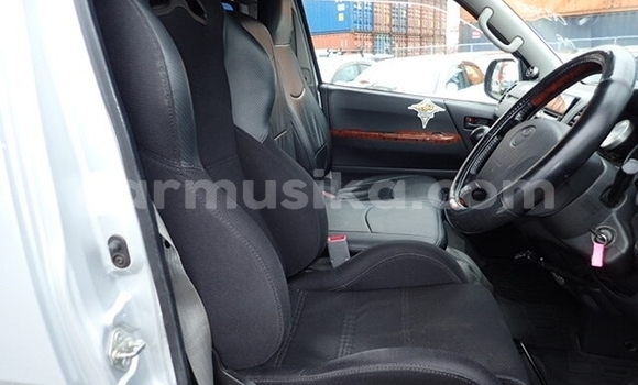 Nunua Ilio tumika Toyota Hiace Fedha Gari ndani ya Beitbridge nchini Matabeleland Kusini Nunua Ilio tumika Toyota Hiace Fedha Gari ndani ya Beitbridge nchini Matabeleland Kusini