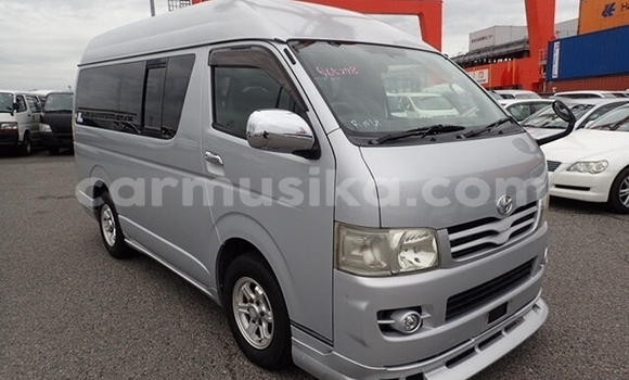 Nunua Ilio tumika Toyota Hiace Fedha Gari ndani ya Beitbridge nchini Matabeleland Kusini Nunua Ilio tumika Toyota Hiace Fedha Gari ndani ya Beitbridge nchini Matabeleland Kusini