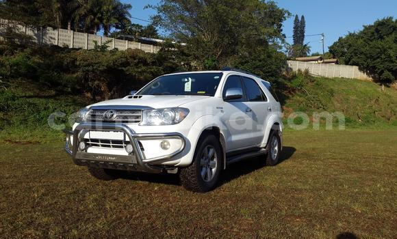 Buy Used Toyota Fortuner White Car in Bulawayo in Bulawayo Buy Used Toyota Fortuner White Car in Bulawayo in Bulawayo