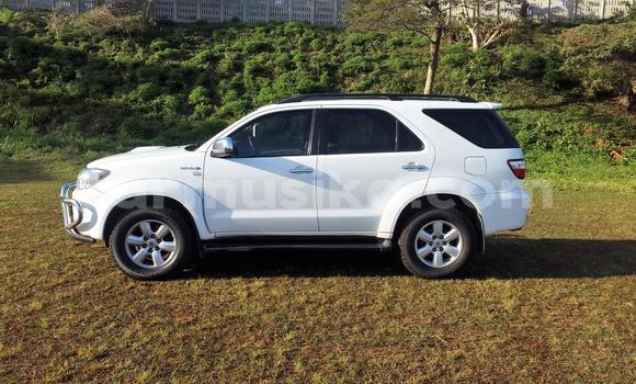 Buy Used Toyota Fortuner White Car in Bulawayo in Bulawayo Buy Used Toyota Fortuner White Car in Bulawayo in Bulawayo